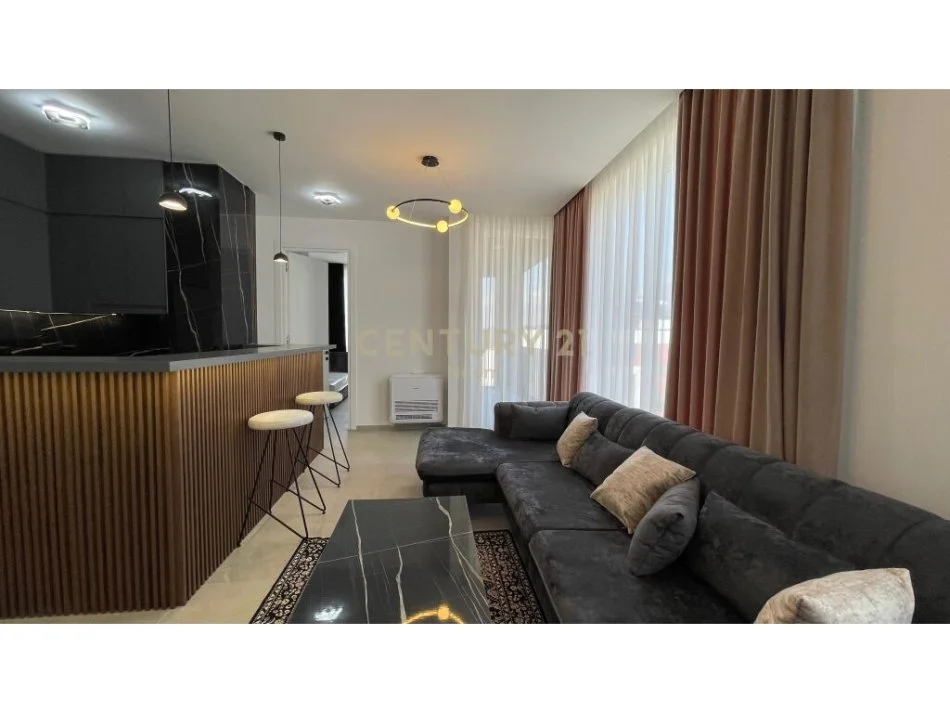 Tirane, shitet apartament 2+1 Kati 2, 99 m² 