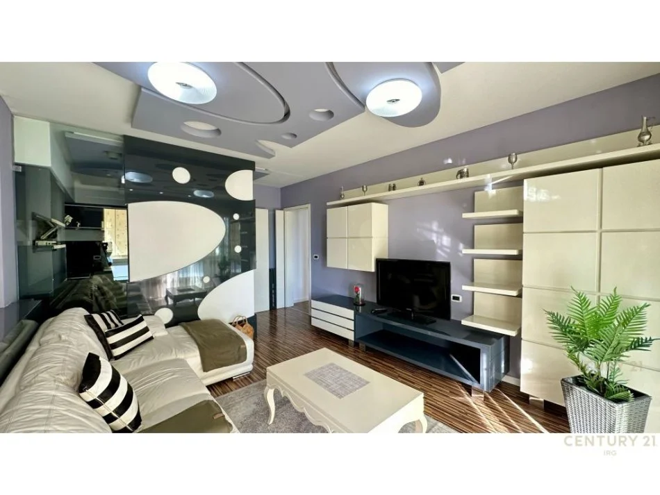 Tirane, shes apartament 2+1+Aneks+Ballkon Kati 10, 125 m² 350.000 € (Ish-Blloku)