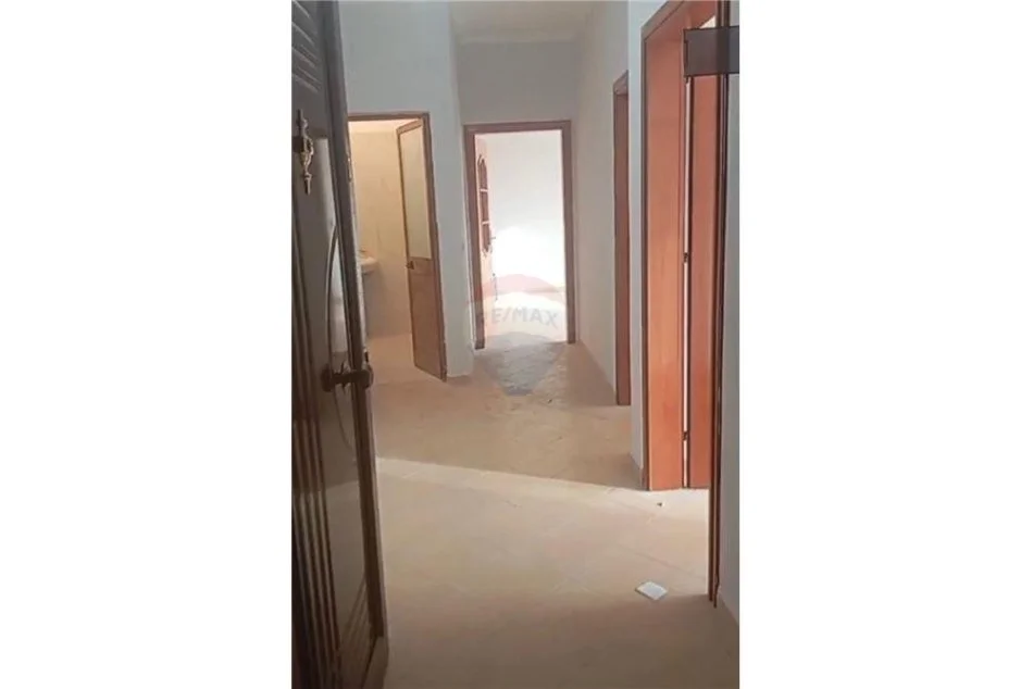 Tirane, shitet apartament 2+1 Kati 5, 83 m² 98.000 € (Laprakë)