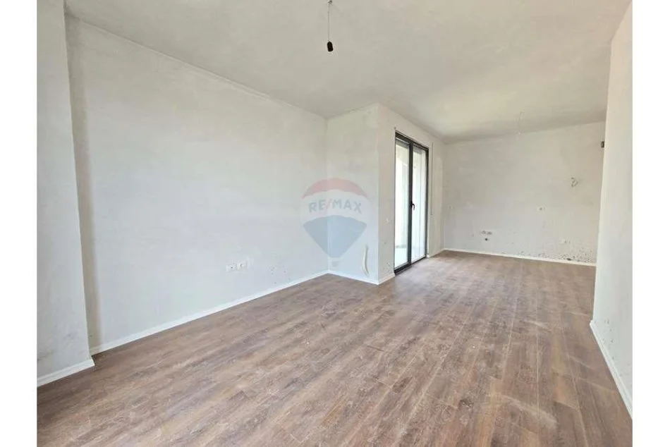 Tirane, shitet apartament 2+1 Kati 4, 105 m² 169.000 € (VENUE - Porcelan - Oxhaku)