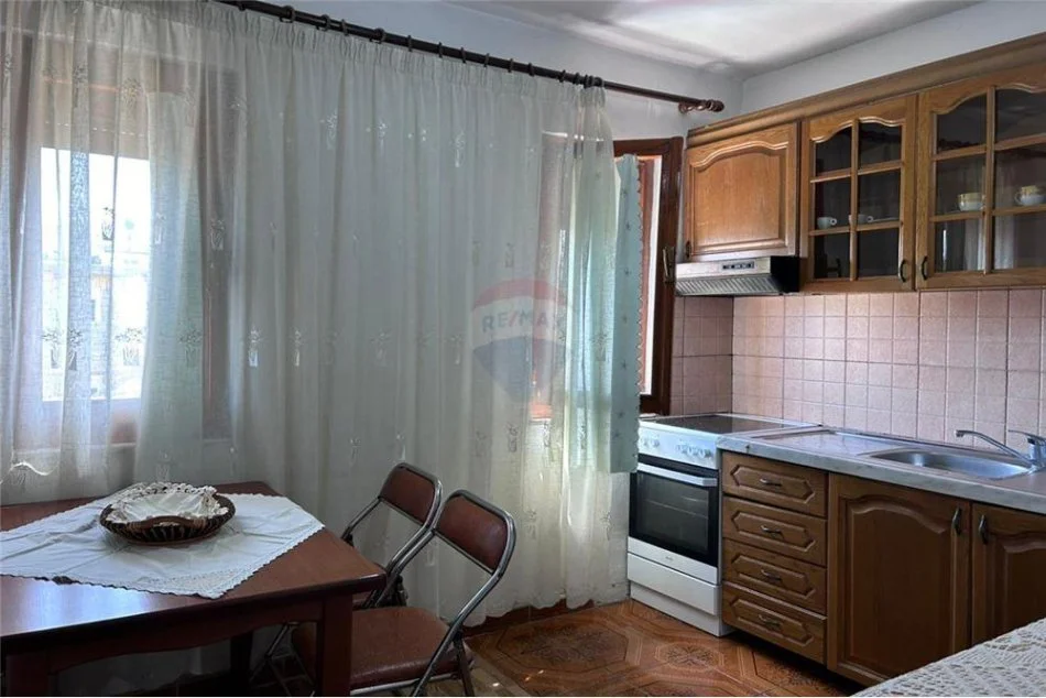 Tirane, shitet apartament 1+1 Kati 5, 60 m² 85.000 € (Rruga "Pandi Dardha")