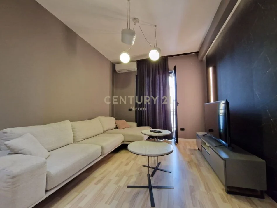 Tirane, shitet apartament 1+1 Kati 3, 60 m² 