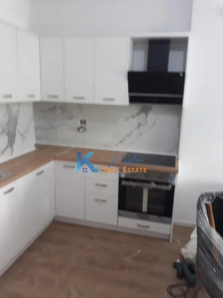 Tirane, jap me qera apartament 1+1+Ballkon Kati 3, 60 m² 350 € (Ali Dem)