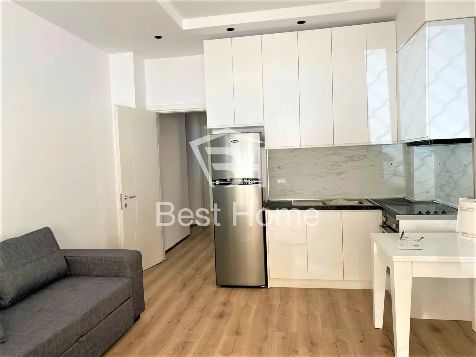 Tirane, jepet me qera apartament 1+1+Ballkon Kati 1, 60 m² 450 € (Kodra e Diellit, prane Big Market)
