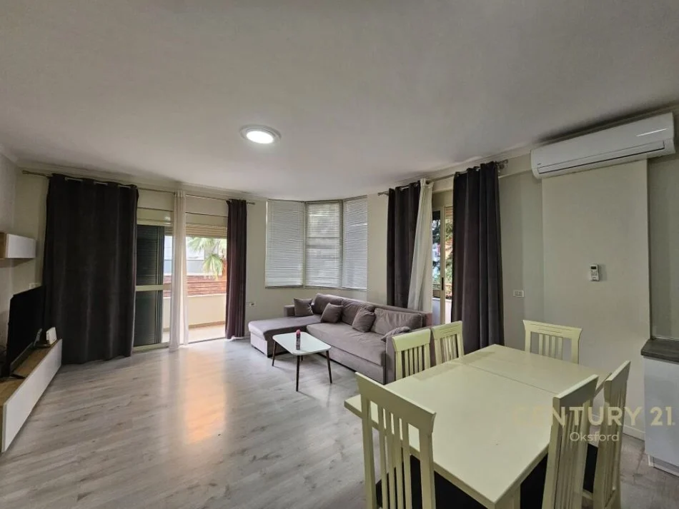 Tirane, jepet me qera apartament 1+1 Kati 2, 82 m² 520 € 