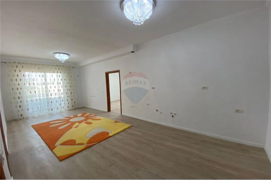 Tirane, shitet apartament 2+1 Kati 2, 83 m² 96.000 € (Rruga e Dajtit - Fresku)