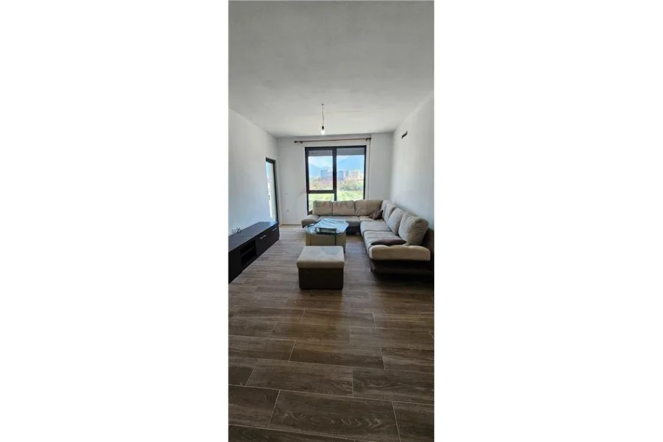 Tirane, jepet me qera apartament 2+1 , 78 m² 500 € (Xhanefizo Keko - Porcelan)