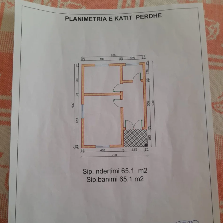 Tirane, shitet shtepi 1 Katshe Kati 0, 65 m² 100.000 € (Diber,prapa Spitalit Amerikan 2)