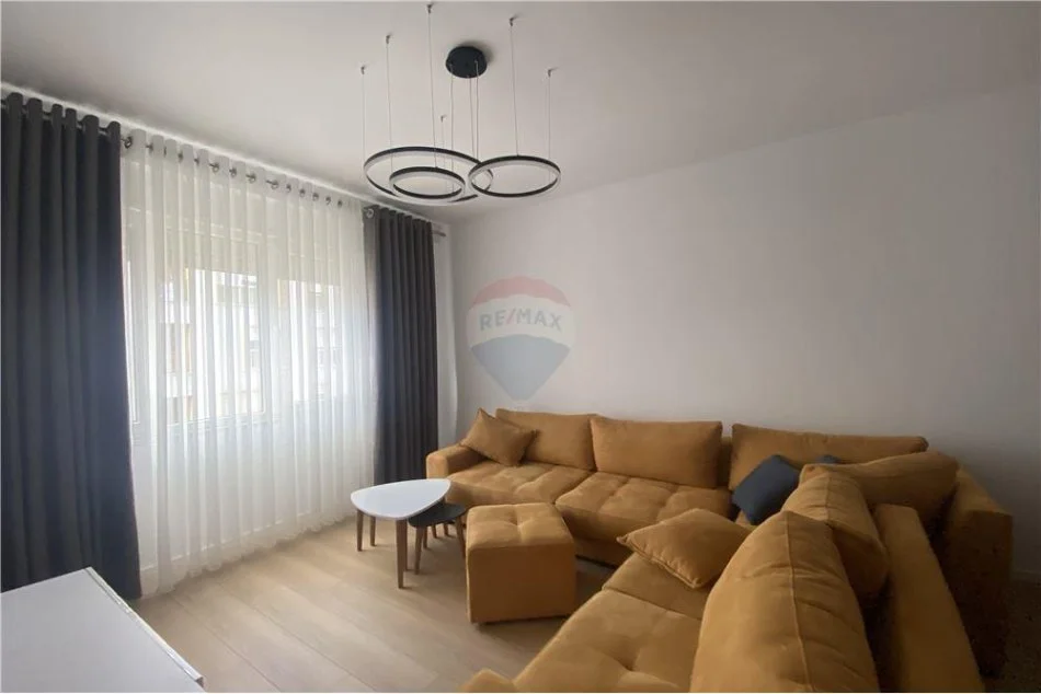 Tirane, jepet me qera apartament 3+1 Kati 4, 138 m² 950 € (rezidenca euro 3d - Selitë)