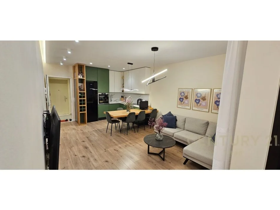 Tirane, jepet me qera apartament 2+1 Kati 6, 91 m² 750 € 