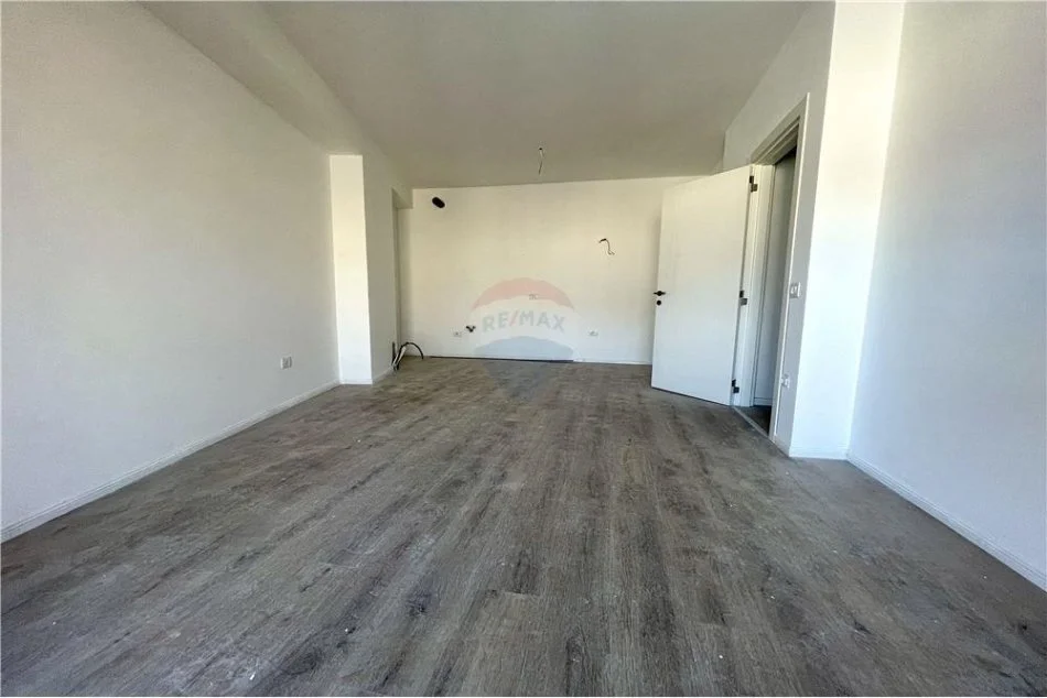 Tirane, shitet apartament 1+1 , 63 m² 102.500 € (Rruga Xhanfize Keko - Xhamlliku)