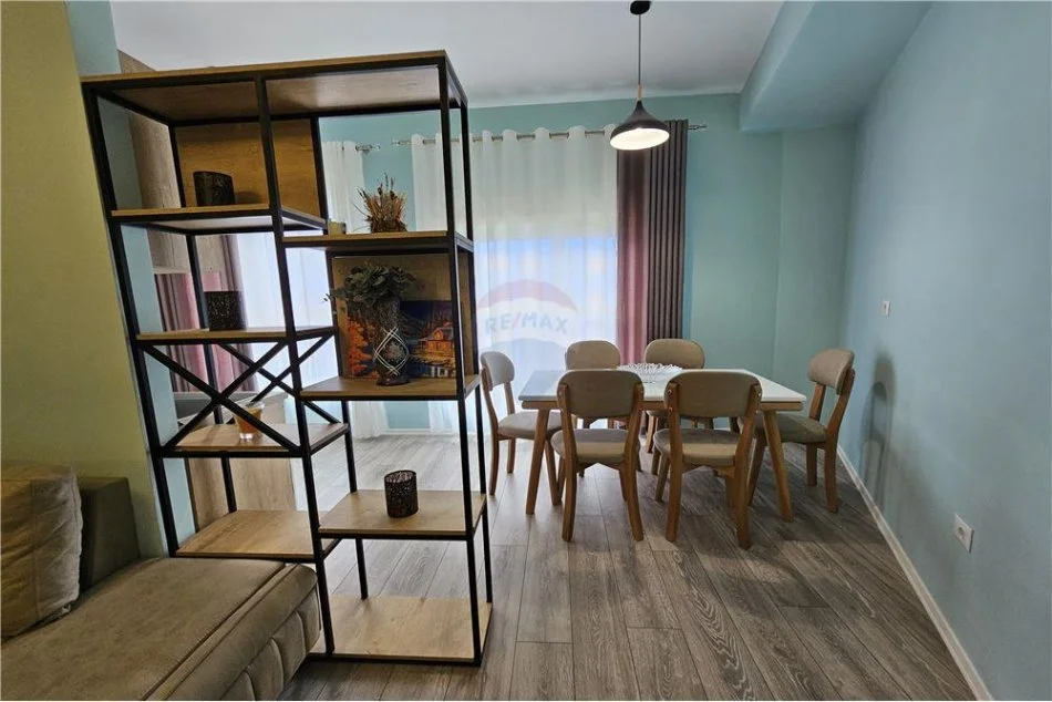 Tirane, jepet me qera apartament 2+1 Kati 3, 97 m² 500 € (Ali Demi)