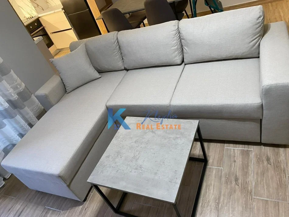 Tirane, jepet me qera apartament 1+1 Kati 2, 67 m² 600 € (Rruga Haxhi Hysen Dalliu, afer Prokurorise)