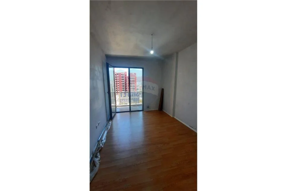 Tirane, shitet apartament 1+1 Kati 6, 66 m² 97.500 € (Rruga Xhafize Keko - ASL - Porcelan - Xhamlliku)