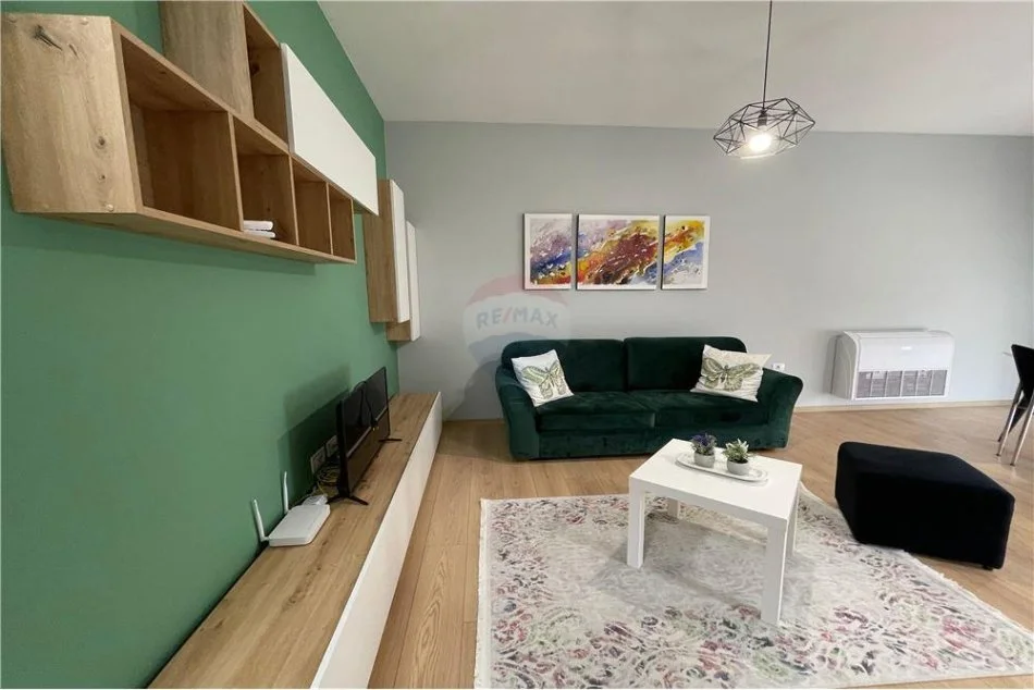 Tirane, jepet me qera apartament 2+1 , 77 m² 500 € (Fusha e Aviacionit)