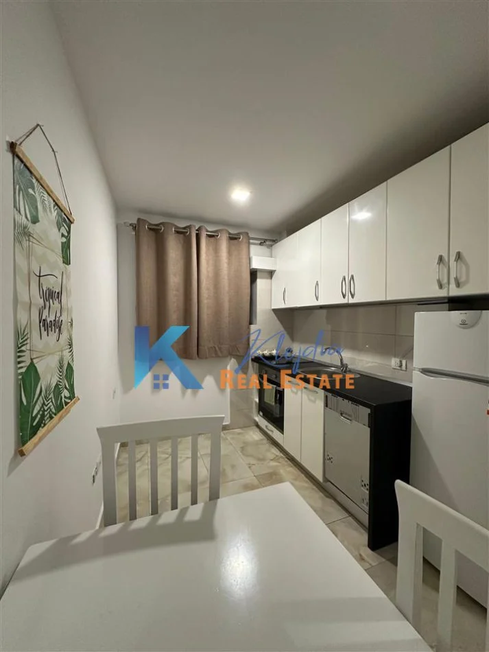 Tirane, jepet me qera apartament 1+1 Kati 2, 70 m² 550 € (Vasil Shanto, afer shkolles Besnik Sykja)