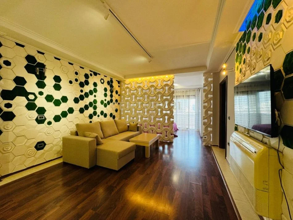 Tirane, jepet me qera apartament 2+1 Kati 9, 100 m² 900 € (liqeni i tiranes)