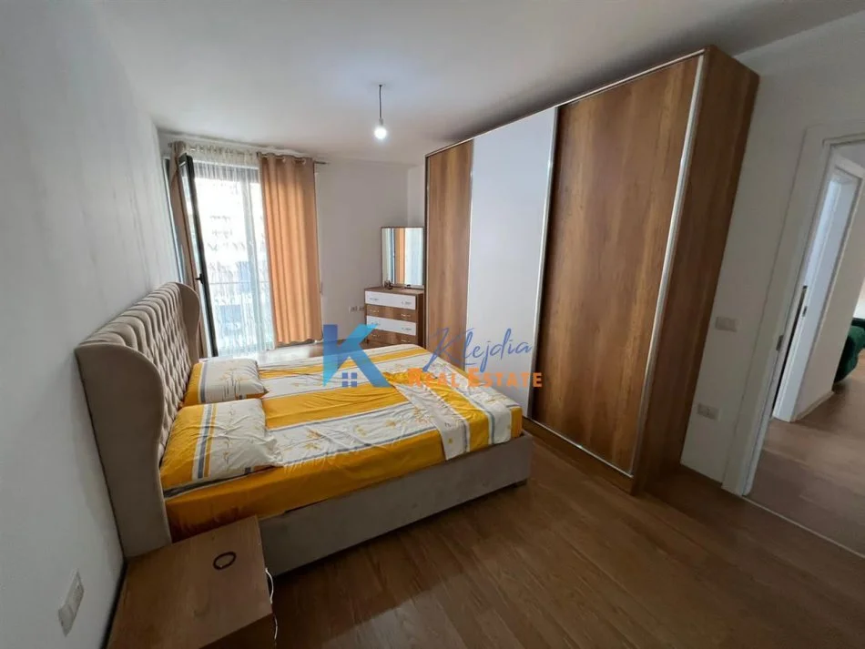 Tirane, jap me qera apartament 2+1+Ballkon Kati 6, 95 m² 600 € (Don Bosko)