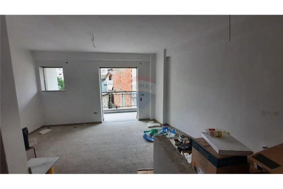 Tirane, shitet apartament 1+1 Kati 1, 75 m² 179.000 € (Mihal Grameno - Pazari i Ri - Ura e Tabakëve)