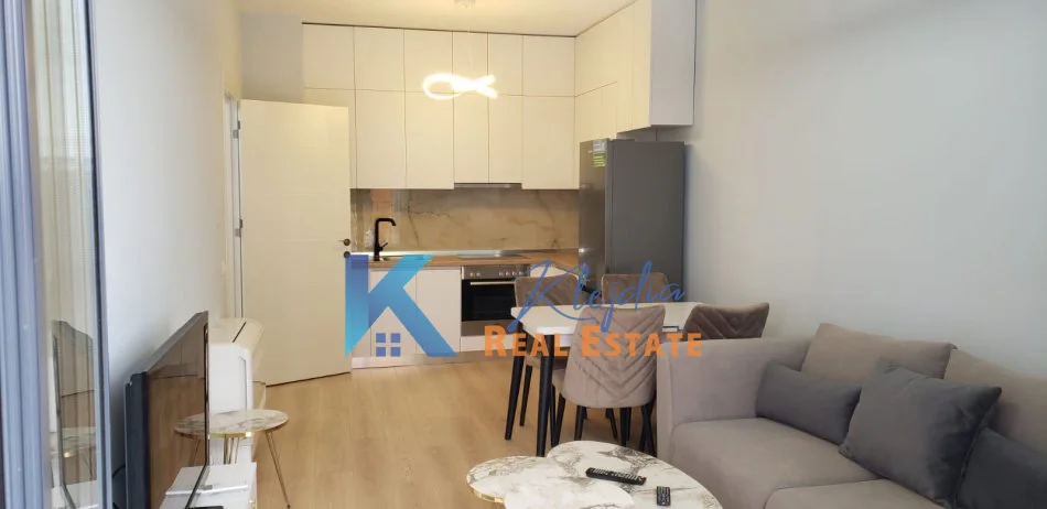 Tirane, jepet me qera apartament 1+1 Kati 7, 65 m² (Kompleksi Asl 2, ish Venue)