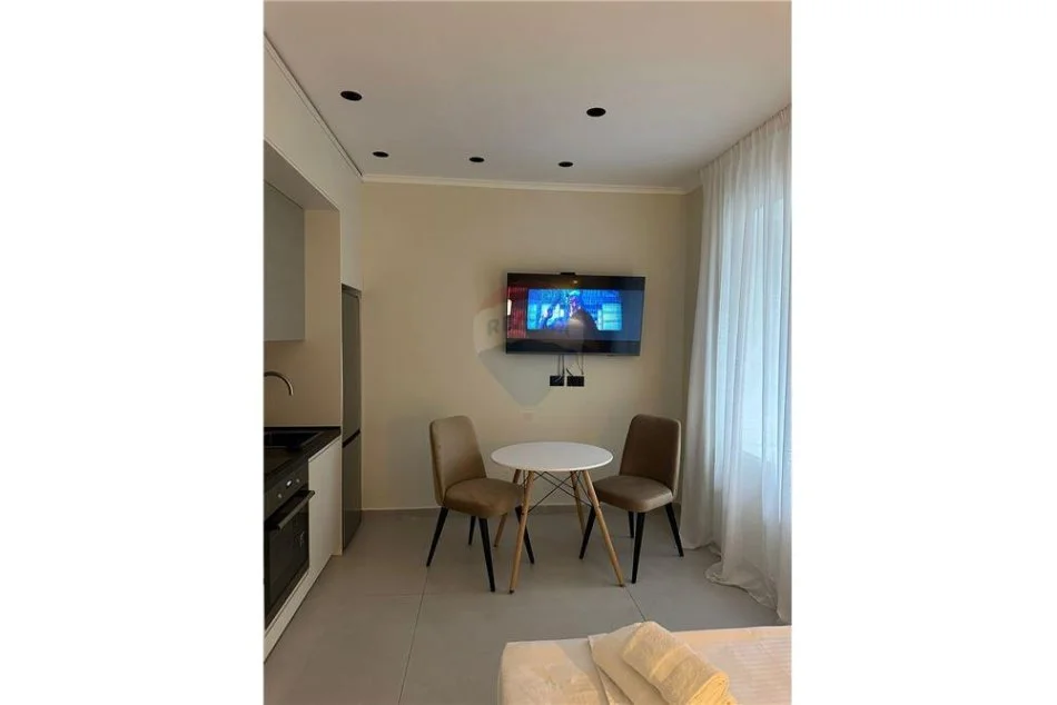 Tirane, jepet me qera garsonier Kati 1, 35 m² 600 € (Shallvaret)