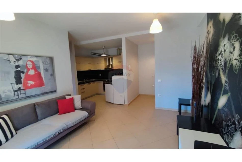 Tirane, shitet apartament 1+1 Kati 4, 74 m² 155.000 € (Rruga e Kavajës - Globe)