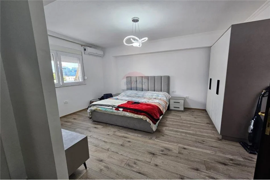 Tirane, jepet me qera garsonier Kati 6, 29 m² 550 € (Perlat Rexhepi - Bllok - Garda)