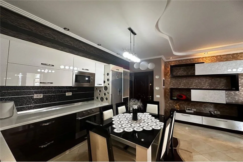 Tirane, jepet me qera apartament 2+1 Kati 5, 102 m² 500 € (Besim Alla - yzberisht)