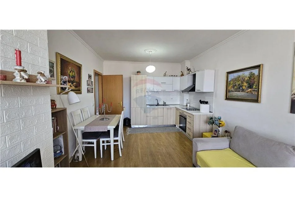 Tirane, shitet apartament 1+1 Kati 2, 61 m² 127.000 € (Kodra e Diellit)