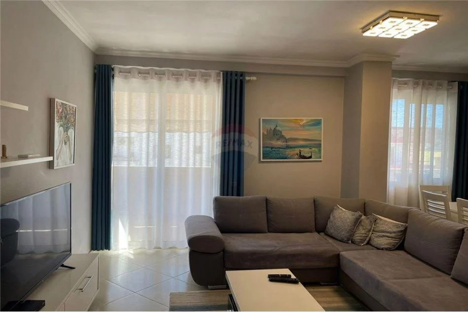 Tirane, jepet me qera apartament 2+1 Kati 4, 77 m² 500 € (rruga foto xhadella - Astir)