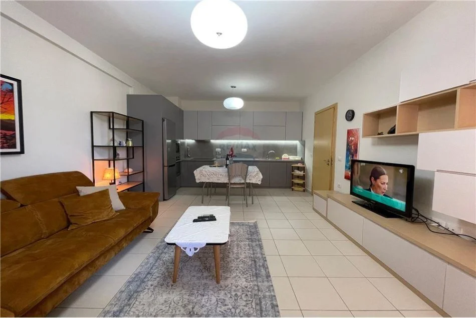 Tirane, jepet me qera apartament 1+1 Kati 3, 70 m² 500 € (Rruga Peti - Liqeni i Thatë)