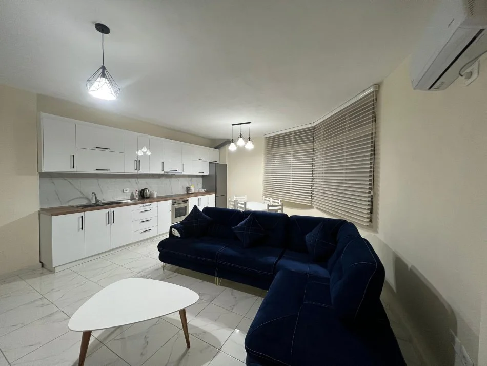 Tirane, jepet me qera 1+1+Ballkon Kati 3, 320 € (fresk)