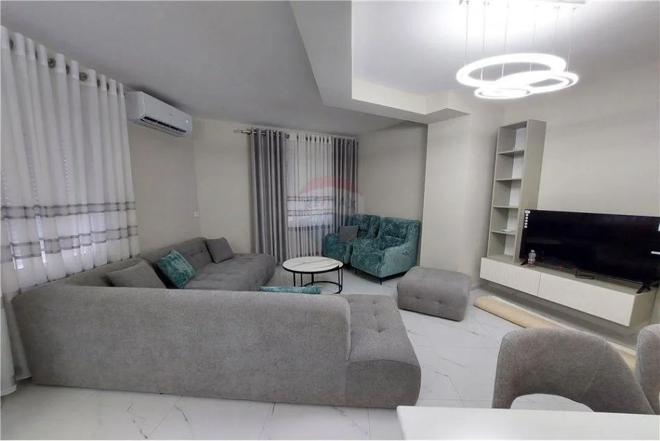 Tirane, jepet me qera apartament 2+1 Kati 6, 110 m² 800 € (Prokuroria e Tiranes - Rruga Mine Peza)