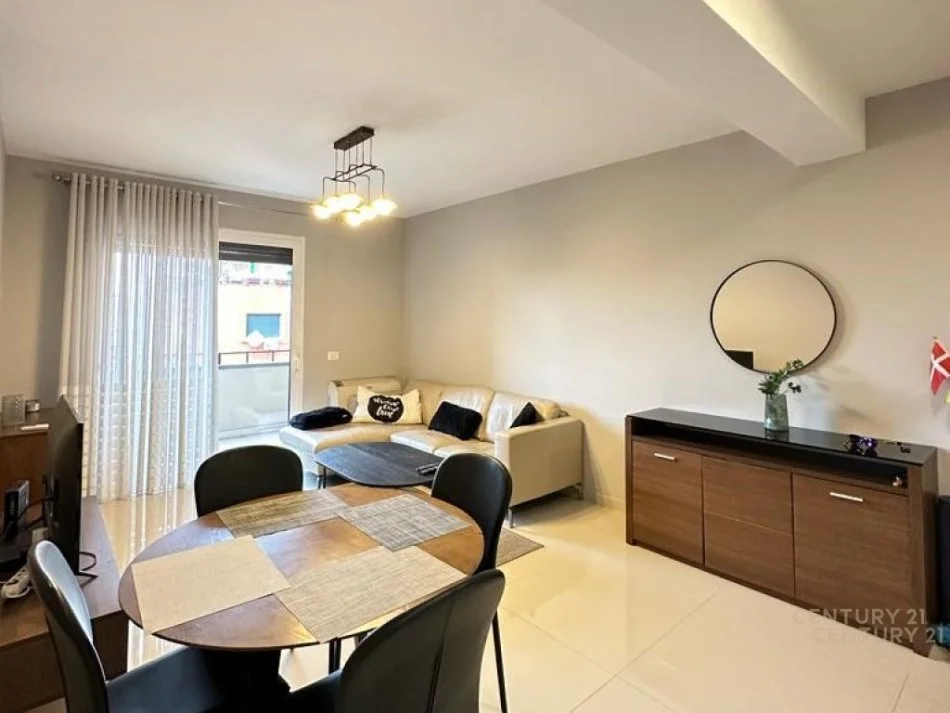 𝐓𝐢𝐫𝐚𝐧𝐞, 𝐣𝐞𝐩𝐞𝐭 𝐦𝐞 𝐪𝐞𝐫𝐚 𝐚𝐩𝐚𝐫𝐭𝐚𝐦𝐞𝐧𝐭 𝟏+𝟏 𝐊𝐚𝐭𝐢 𝟕, 𝟕𝟓 𝐦² 𝟗𝟎𝟎 € (𝐌𝐲𝐬𝐥𝐲𝐦 𝐒𝐡𝐲𝐫𝐢)