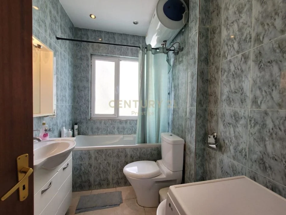 𝐓𝐢𝐫𝐚𝐧𝐞, 𝐬𝐡𝐢𝐭𝐞𝐭 𝐚𝐩𝐚𝐫𝐭𝐚𝐦𝐞𝐧𝐭 𝟏+𝟏 𝐊𝐚𝐭𝐢 𝟓, 𝟖𝟑 𝐦² 𝟐𝟏𝟎.𝟎𝟎𝟎 € (𝐒𝐡𝐞𝐬𝐡𝐢 𝐖𝐢𝐥𝐥𝐬𝐨𝐧)