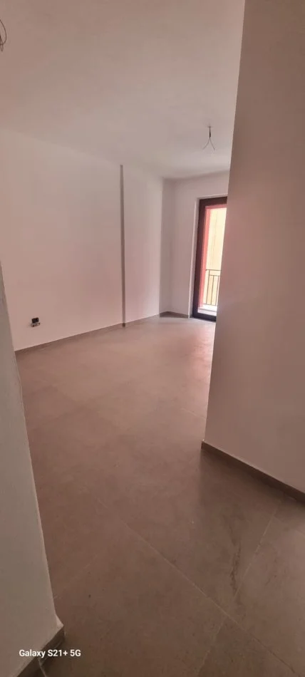 Tirane, jepet me qera apartament , 60 m² 400 €