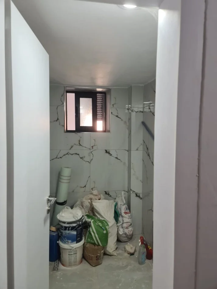 Tirane, shitet apartament 1+1+Aneks+Ballkon Kati 3, 53 m² 125.000 € (21 Dhjetori)