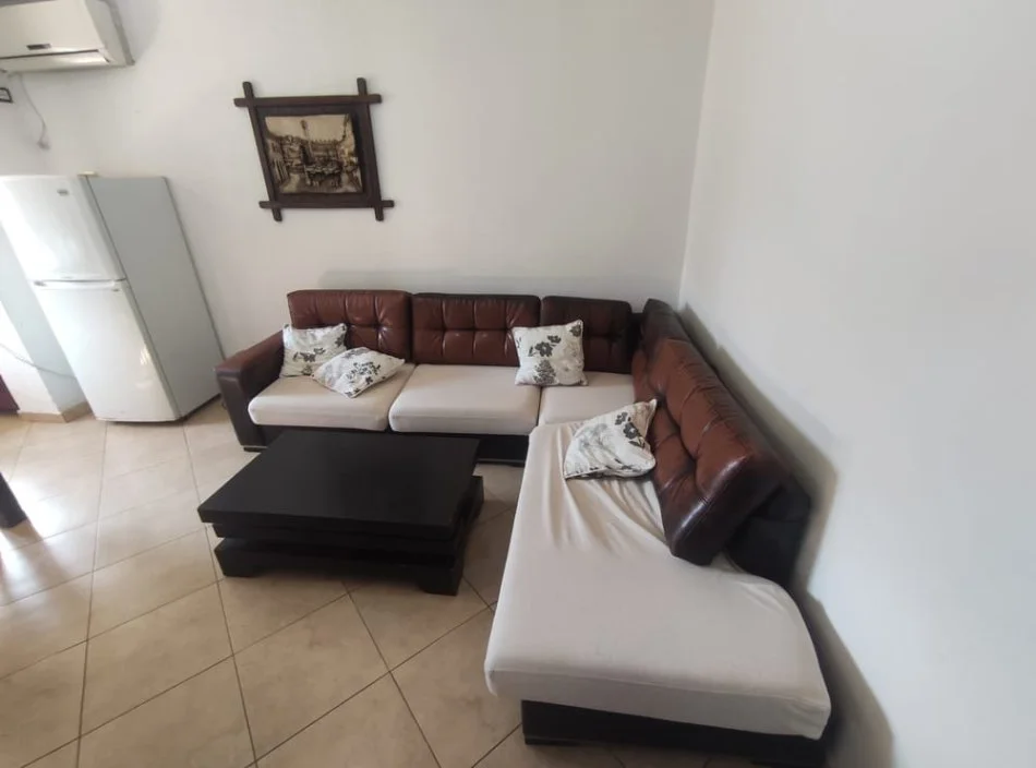 Tirane, shitet apartament 2+1 Kati 5, 75 m² 97.000 € (rruga kongresi i manastirit)