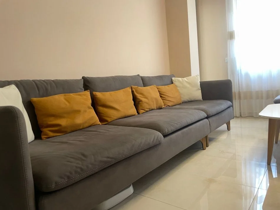Tirane, jepet me qera apartament 2+1 Kati 2, 83 m² 650 € 