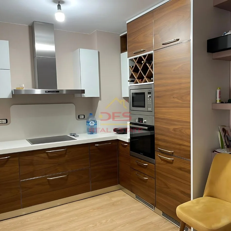 SHITET APARTAMENT 2+1, LIQENI I THATË, TIRANË