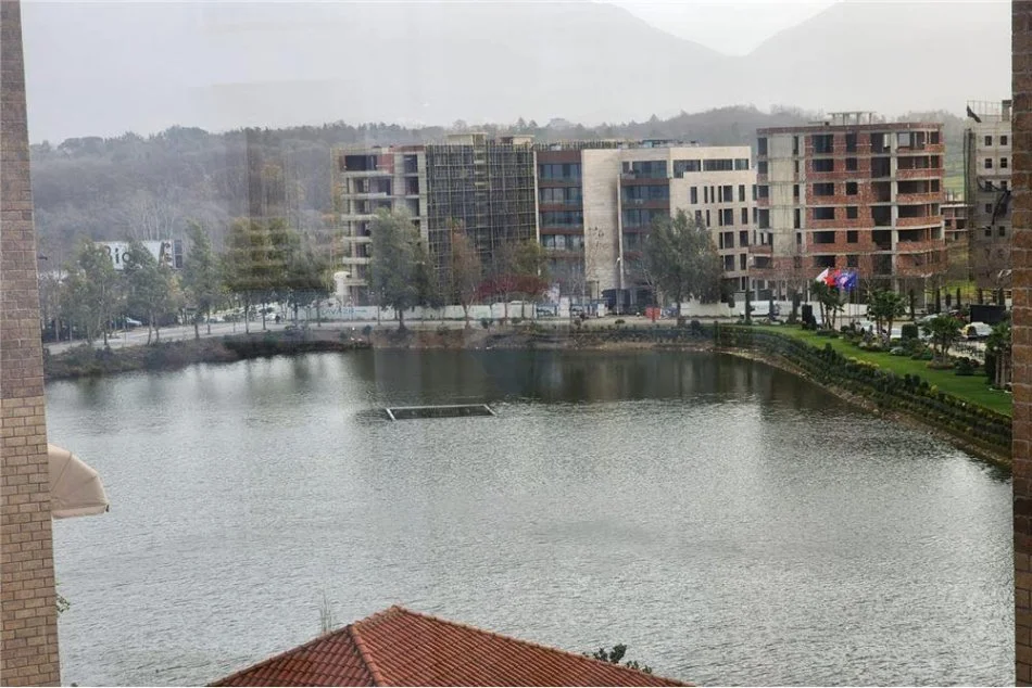 Tirane, jepet me qera apartament 1+1 Kati 5, 73 m² 550 € (Kapiten Mir Zoti - Liqeni i Thatë)