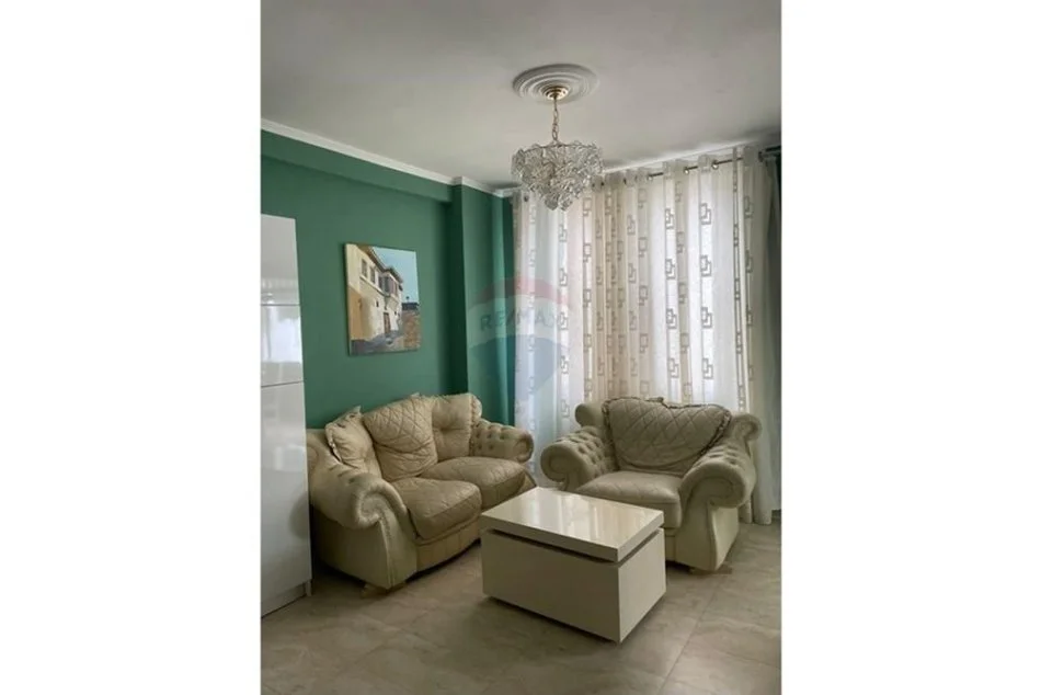 Tirane, jepet me qera apartament 1+1 Kati 3, 67 m² 400 € (Astir)