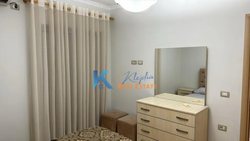 Tirane, jepet me qera apartament 2+1 Kati 5, 90 m² 600 € (Don Bosko, Viva Market)