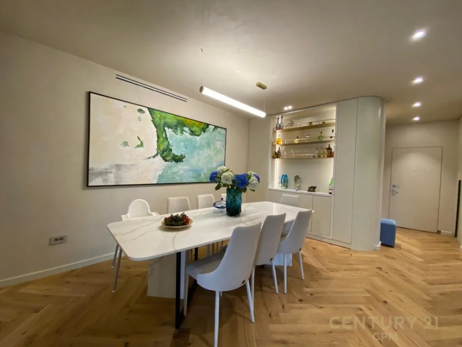 𝐓𝐢𝐫𝐚𝐧𝐞, 𝐣𝐞𝐩𝐞𝐭 𝐦𝐞 𝐪𝐞𝐫𝐚 𝐚𝐩𝐚𝐫𝐭𝐚𝐦𝐞𝐧𝐭 𝟑+𝟏 𝐊𝐚𝐭𝐢 𝟒, 𝟏𝟖𝟖 𝐦² 𝟑.𝟎𝟎𝟎 € (𝐈𝐬𝐡 𝐁𝐥𝐥𝐨𝐤𝐮)