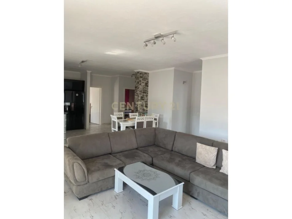 Tirane, jepet me qera apartament 2+1 Kati 4, 160 m² 700 € (elbasanit)