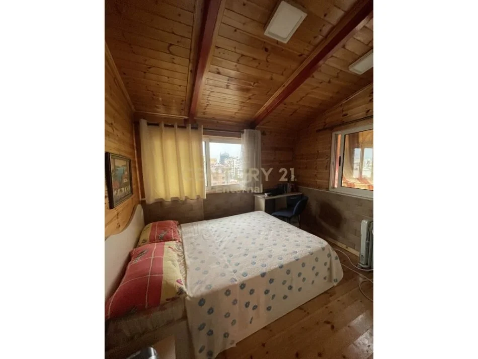 𝐓𝐢𝐫𝐚𝐧𝐞, 𝐣𝐞𝐩𝐞𝐭 𝐦𝐞 𝐪𝐞𝐫𝐚 𝐚𝐩𝐚𝐫𝐭𝐚𝐦𝐞𝐧𝐭 𝟑+𝟏 𝐊𝐚𝐭𝐢 𝟔, 𝟖𝟕 𝐦² 𝟖𝟎𝟎 € (𝐑𝐫𝐮𝐠𝐚 𝐒𝐢𝐫𝐢 𝐊𝐨𝐝𝐫𝐚)