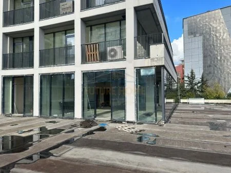 Tirane, jepet me qera ambjent biznesi Kati 1, 180 m² 4.500 € (Rruga e Kosovareve, Lake View, Tirane AREA44966)