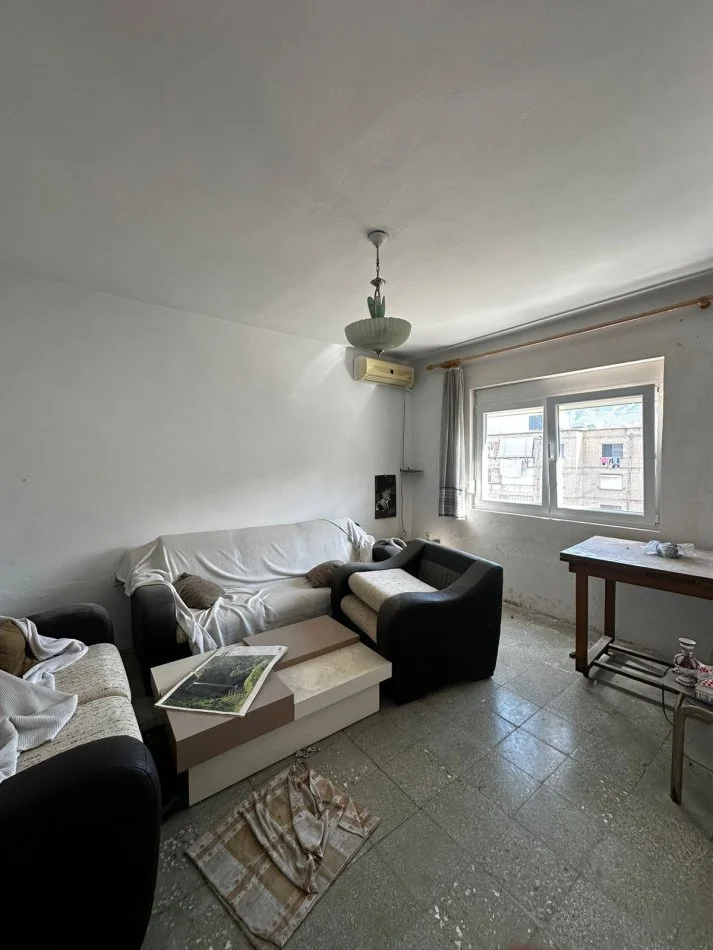 Tirane, shes apartament 1+1+Ballkon Kati 5, 52 m² 75.000 € (Ali Dem)