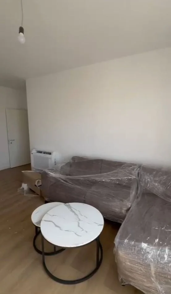 Tirane, jepet me qera apartament 3+1+Ballkon Kati 9, 101 m² 650 € (beniamin kruta)