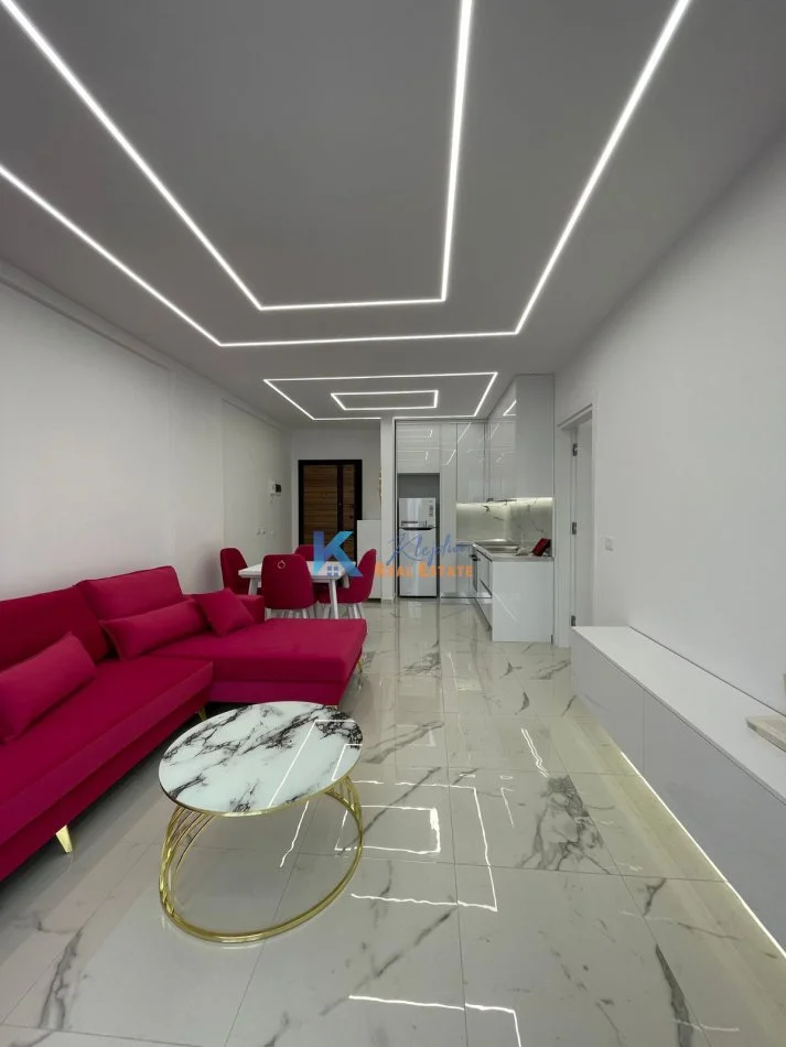 Tirane, jap me qera apartament 1+1+Ballkon Kati 5, 75 m² 600 € (Kodra e Diellit)